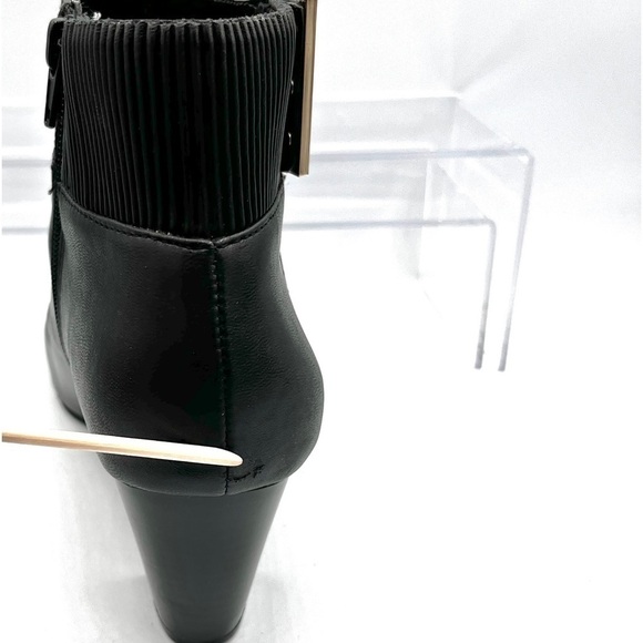 Alfani Step n Flex Palessa Ankle Heeled Bootie Black Leather 8 Side Zip Gold Bar - Picture 10 of 10